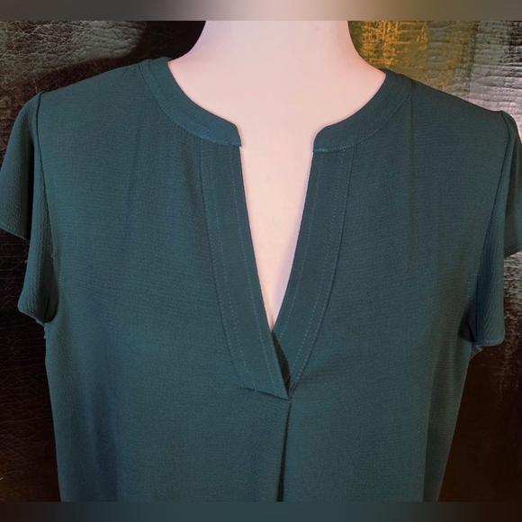 New Without Tags Calvin Klein V-Neck Hunter Green Blouse Size Large - Picture 4 of 8